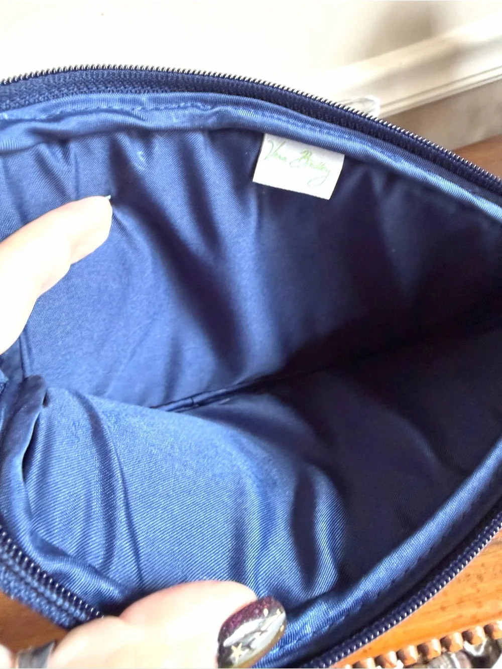🐭 Sale! Vera Bradley Chandelier Navy Floral Quilted padded Pouch for tablets EUC
